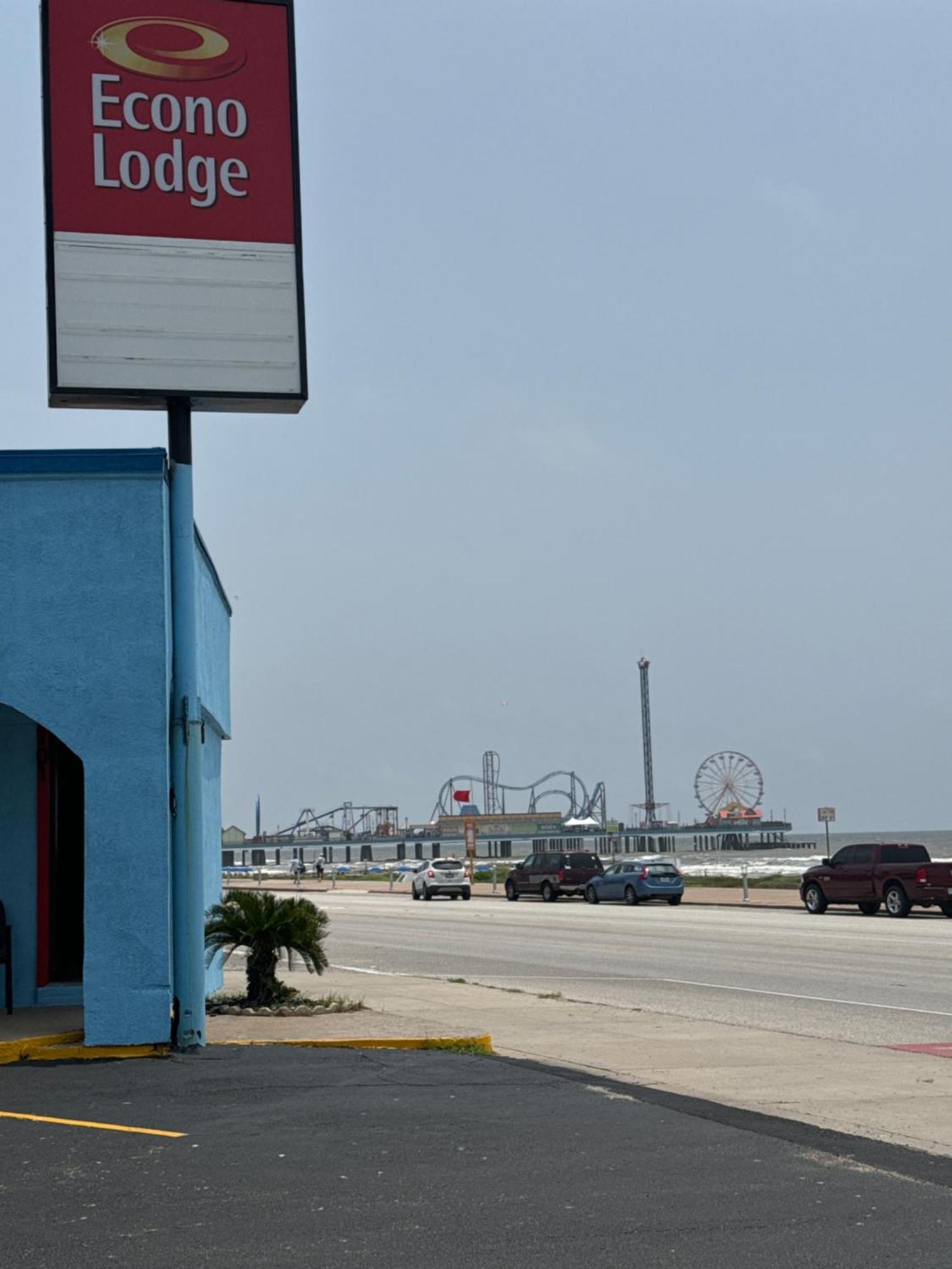 Econo Lodge Galveston Seawall Exterior photo