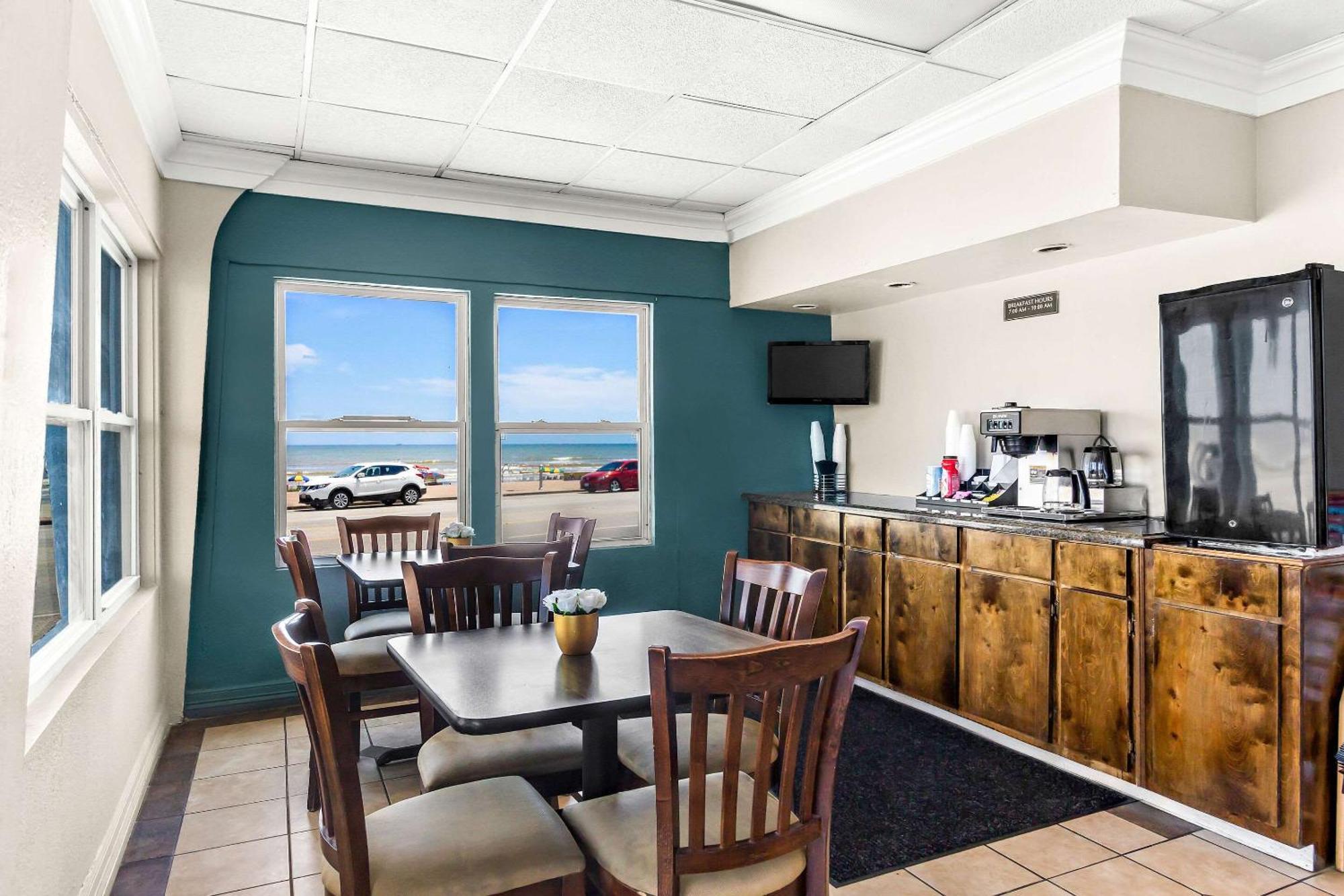 Econo Lodge Galveston Seawall Exterior photo